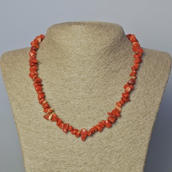 Necklace of red jasper natural stone chips, diameter 8x4 mm, length 45-46 cm