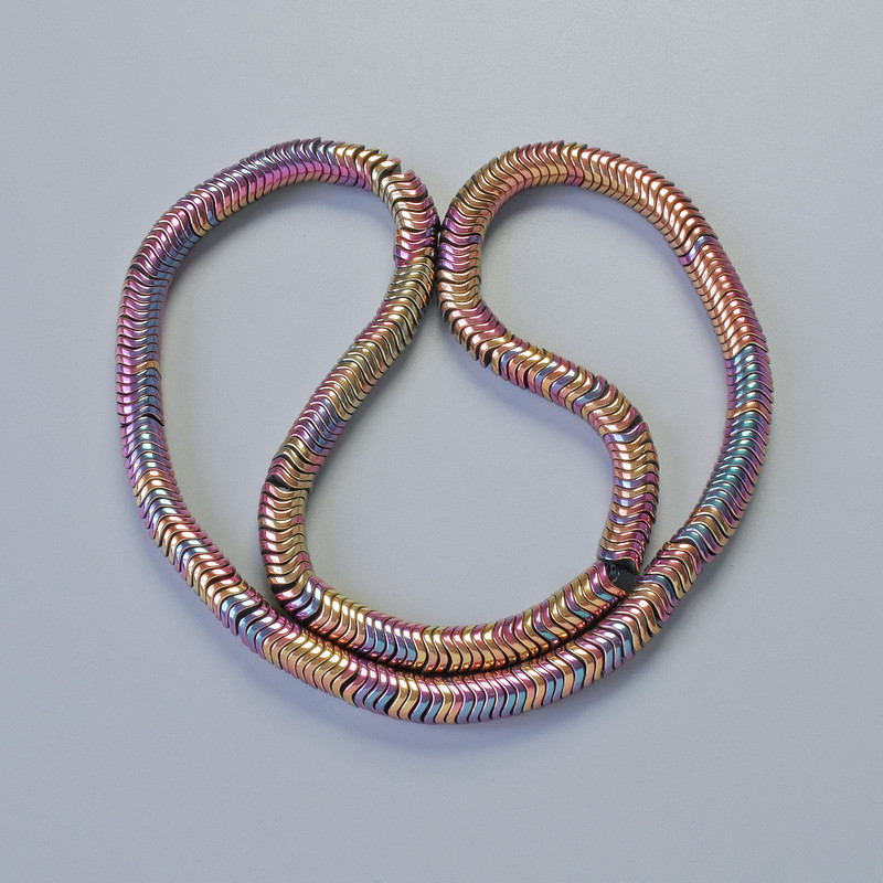Hematite beads, chameleon color, zigzag, 6x2 mm, 40 cm length on thread