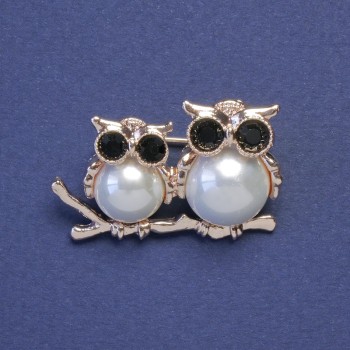 Owl Brooch with Pearls, Black Crystals, Gold-Tone Metal, 32x25mm+
