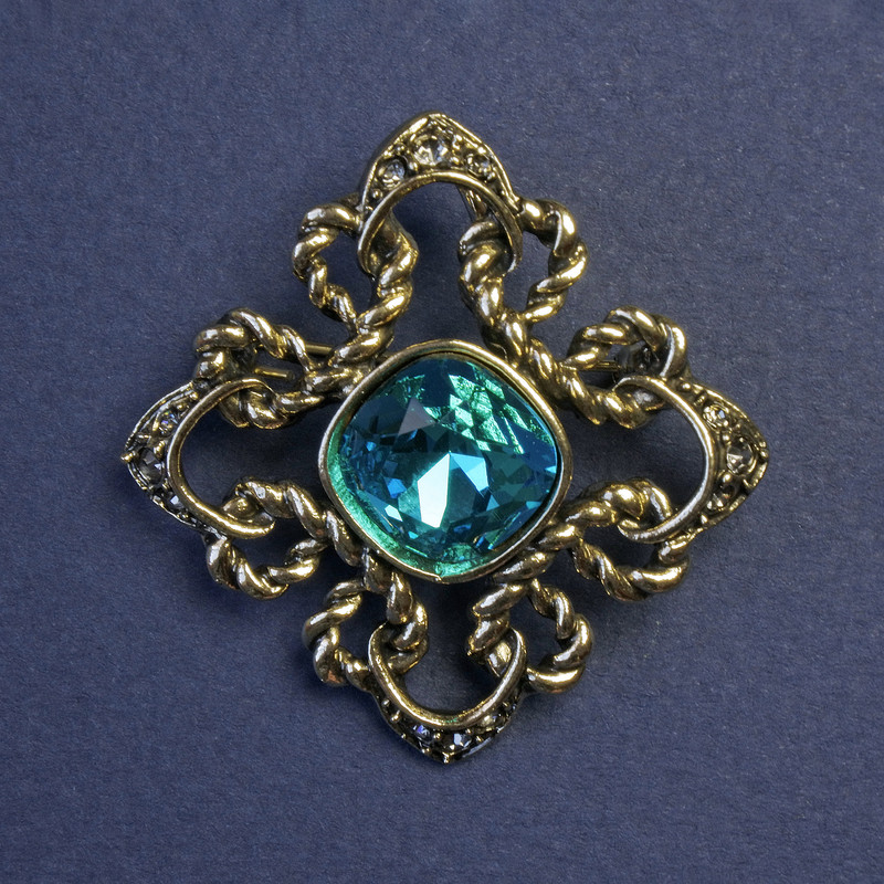 Accent brooch pendant with turquoise crystal and rhinestones, 40 mm+