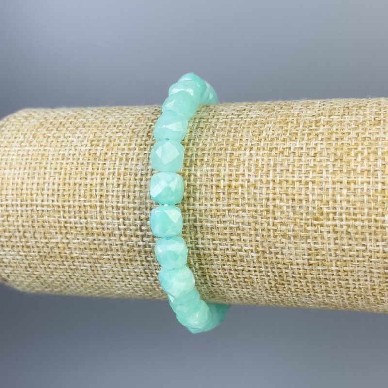 Angelite bracelet with faceted cubes, 7x7 mm diameter, 18 cm length, stretch