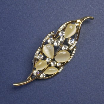 Leaf-shaped Cat's Eye Brooch with White Crystals, Gold-Tone Metal 64x24mm+