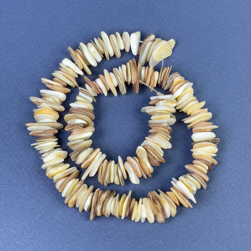 Agate Pearlized Chip Beads on Beading Wire, length 37 cm+