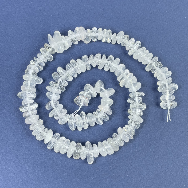 Rock crystal chip beads 9-12×2-4 mm on a thread, length 39 cm+