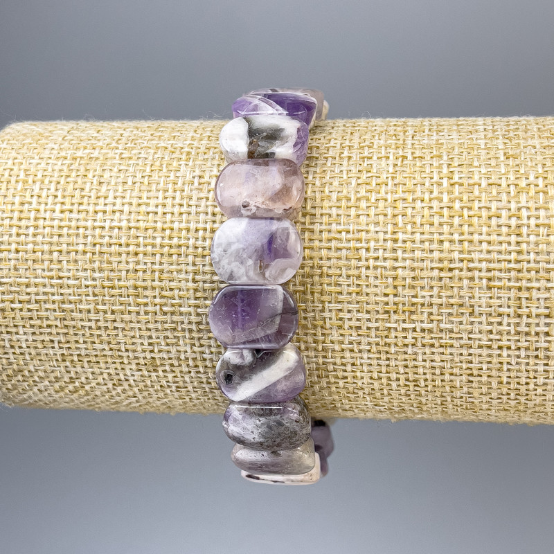 Chevron Amethyst Bracelet with Rounded Links, 14×10 mm, 18 cm length, elastic