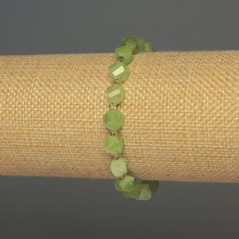 Stretch Bracelet with Peridot (Olivine) - Faceted Diamond-Shaped Beads