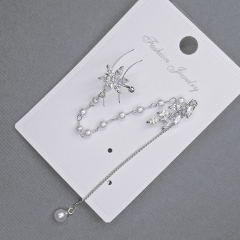 Stud earring with kaf on the earlobe, silver-toned metal, white rhinestones and pearls