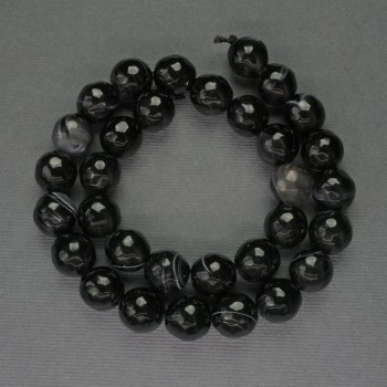 Faceted Agate Beads, round 12 mm diameter, on a thread, length 37 cm+