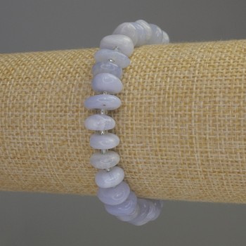 Blue agate faceted bracelet, bead diameter 11×4 mm ±, 3 mm bicones ±, length 18 cm stretch