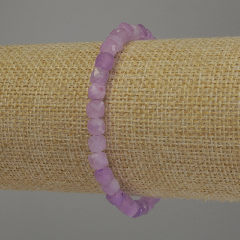 Kunzite bracelet with faceted cubes, 5×5 mm, 18 cm length, elastic