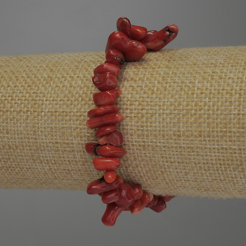 Coral Chip Bracelet, diameter 6–20×3–5 mm, length 18 cm, elastic