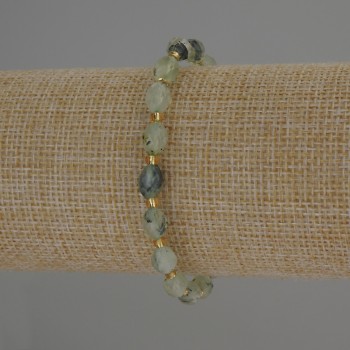 Prehnite bracelet with faceted beads, 8x6 mm ±, with 3 mm seed beads ±, 18 cm stretch