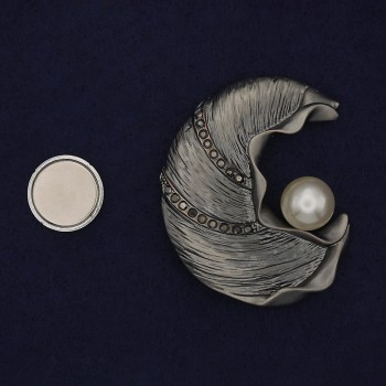 Brooch Accent with Pearl and Crystals