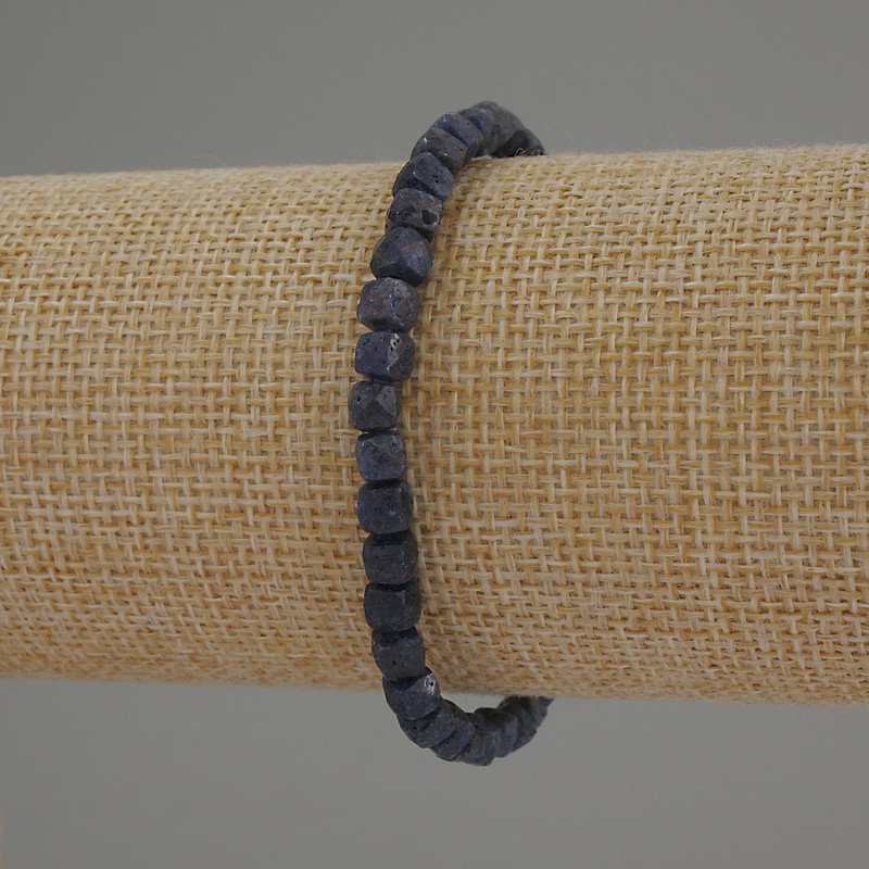 Sapphire Faceted Cube Bracelet, 5 mm Diameter, 18 cm Stretch