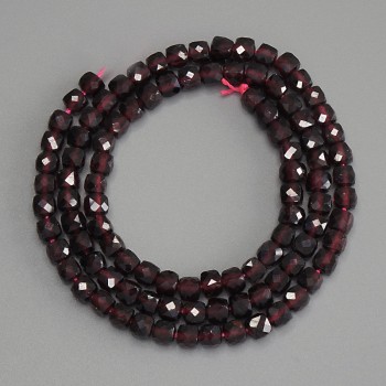 Garnet faceted cube beads, natural gemstone, diameter 4×4 mm, length 39 cm