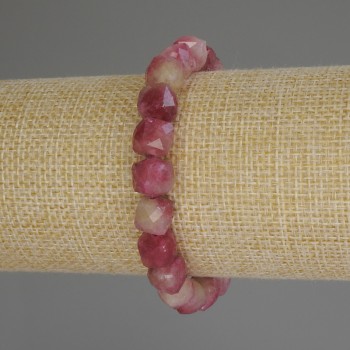 Faceted tourmaline cube bracelet, 8x8 mm diameter, 18 cm long (stretch)