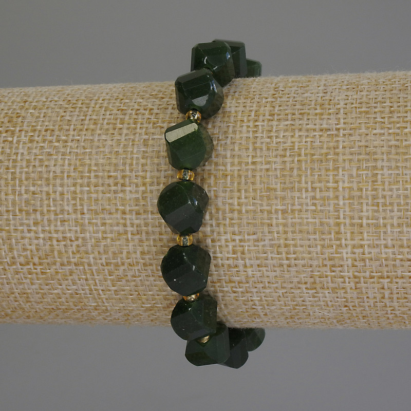 Chrysoprase Bracelet with Faceted Diamond-Shaped Stones, 10x8 mm, 3 mm Beads, 18 cm (stretch)
