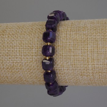 Sugilite bracelet with faceted cubes, 8×8 mm, 3 mm seed beads, length 18 cm, stretch