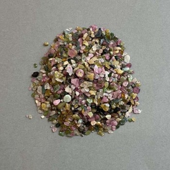 Natural Tourmaline Chips, Undrilled, 2-4 x 2-4 mm ± (per 100 g ±)