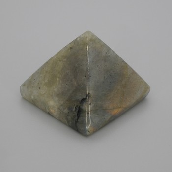 Pyramid souvenir Labradorite natural stone, 30×30 mm length, 25 mm width