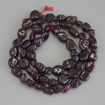 Garnet beads, faceted, diameter 5-8x5-7 mm, length 41 cm on thread