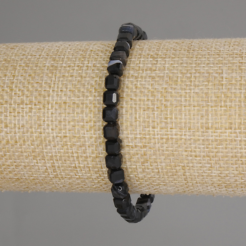 Faceted Agate Cube Bracelet, 5x5 mm cubes, 18 cm length, stretch
