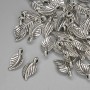 Leaf pendant, bronze-colored metal, diameter 15×7 mm, +/- packaging 46 pcs