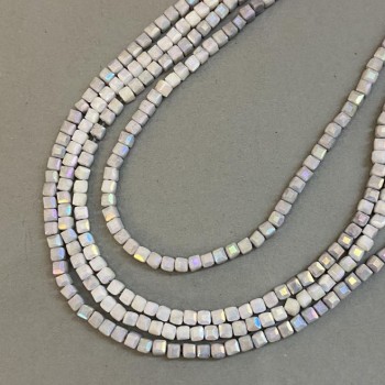 Beads Czech Crystal gray with gasoline finish on thread, faceted cube, diameter 4x4 mm, length 38 cm + -