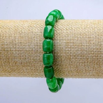 Synthetic chrysoprase stone bracelet on elastic, barrel-shaped beads, diameter 9x11 mm, length 18 cm