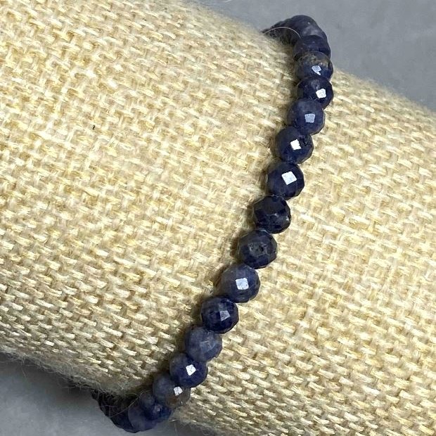 Sapphire Bracelet with Faceted Bead, 4–5 mm Diameter, 18 cm Length, Stretch