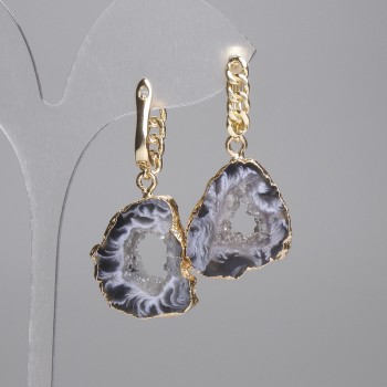Earrings with agate druzy slice