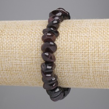 Faceted garnet bracelet 10–13×4–6 mm, length 18 cm, stretchy