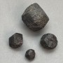 Natural Unprocessed Garnet Stone, dimensions 12–35 × 10–30 × 10–30 mm ± (assorted sizes) (Price per 100 g)