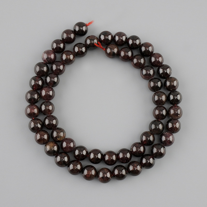 Garnet Beads, Smooth Round Balls, Diameter 7.5 mm, Thread Length 39 cm (+/-)