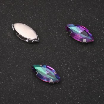 Price per pack / 10 pcs. Sew-on crystal in prong Oval 7×15 mm green-magenta