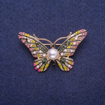 Butterfly Brooch with Crystals and Majorca Pearl Bead, Yellow Metal 28x46mm
