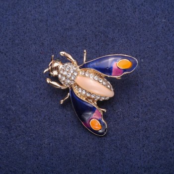 Butterfly Brooch with Enamel and Crystals, Gold-Tone Metal 35 x 35 mm