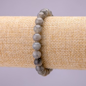 Bracelet with natural Labradorite — smooth bead, 8 mm diameter, on elastic, length 18 cm