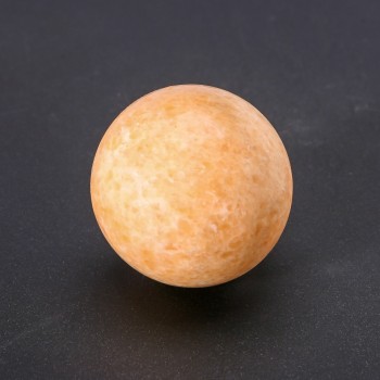 Calcite souvenir ball assortment by size (price per 100 grams)