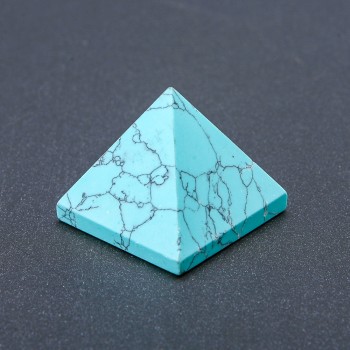 Pyramid made of natural stone - pressed turquoise, height approx. 30 mm, base length approx. 37 mm