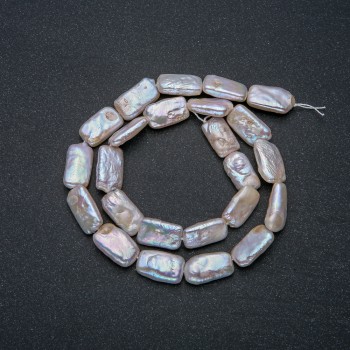 Baroque Pearl Strand, 17×10 mm diameter, 41 cm length +/- with gasoline iridescence