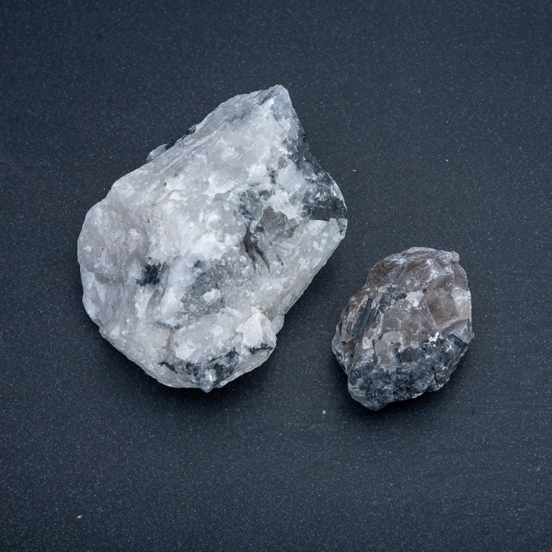 Unpolished hair quartz stone (price per 100 g) weight from ±45 g, assorted sizes ±5×3 cm