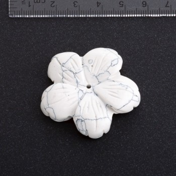 Findings 'Flower' made from natural chalcedony, 41 mm diameter