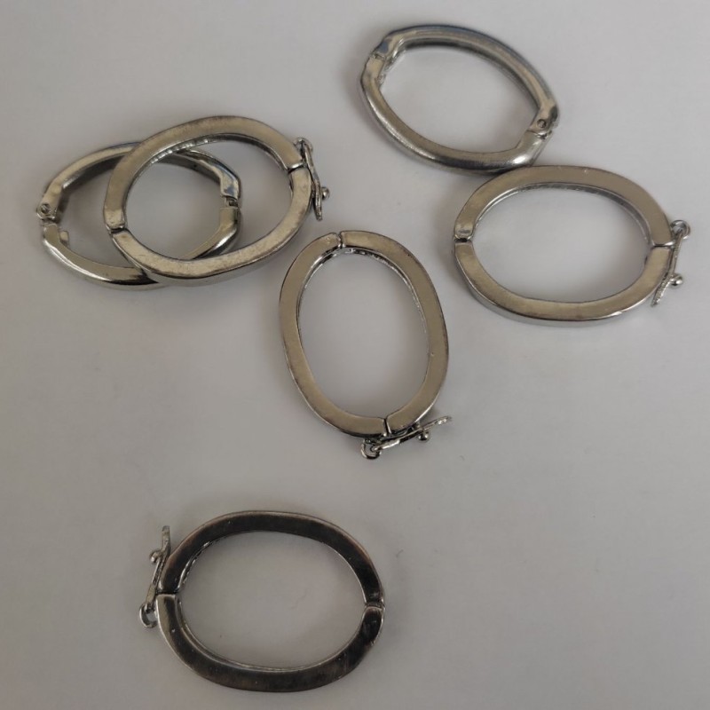 Latch pendant hardware in metal color "silver" 29x21mm