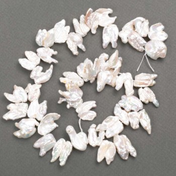 Baroque Pearl Beads Butterfly with gasoline tint d 14-28×12-15mm +-, length 40 cm+