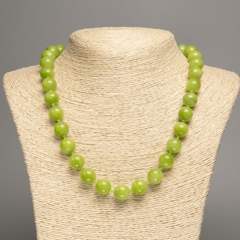 Green 'Onyx' Necklace with smooth beads, 12 mm diameter, 50 cm length, made of white nephrite (synthetic dyed)