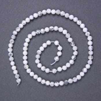 Kaholong beads, natural stone, faceted round bead, 4 mm diameter ± on thread, length 39 cm+