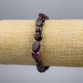 Faceted Garnet Bead Bracelet, 9×10 mm, 18 cm length, stretch