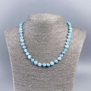 Blue-tinted natural mother-of-pearl necklace, 8 mm blue chip beads, 50 cm length