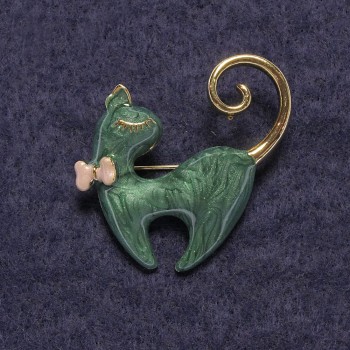 Cat Brooch Green Mother-of-Pearl, Gold-Tone Metal 37x38 mm